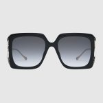 Oversized rectangular sunglasses